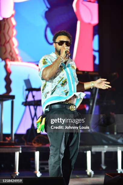 Shaggy performs live on stage during "Hot Summer Night" concert at FPL Solar Amphitheater at Bayfront Park on June 3, 2023 in Miami, Florida.