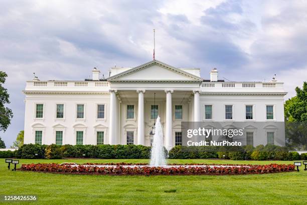 Write House 16,032 White House Exterior Stock Photos, High-Res Pictures, and Images ...