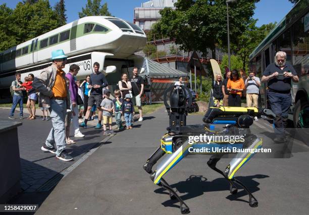 For tomorrow's security - on police patrol with the "Spot" walking robot, presented by the NRW police innovation laboratory at the Museum Mile...