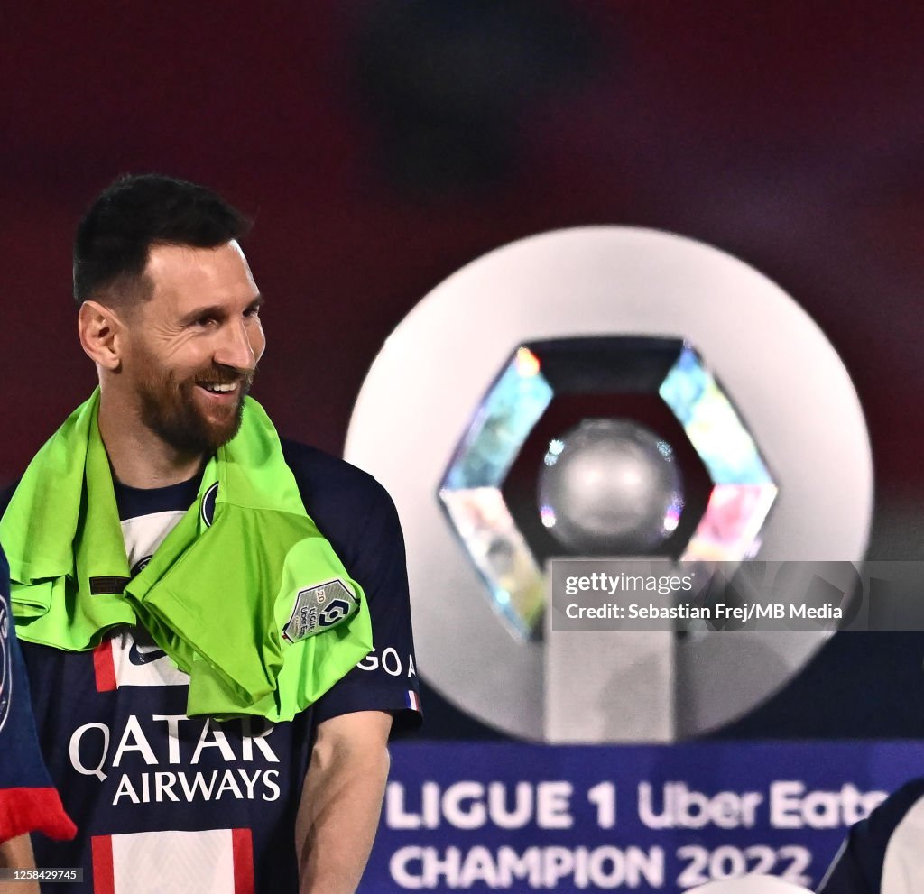 Paris Saint-Germain v Clermont Foot - Ligue 1 Uber Eats