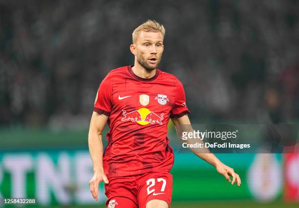 German giants snap up new midfielder on free transfer