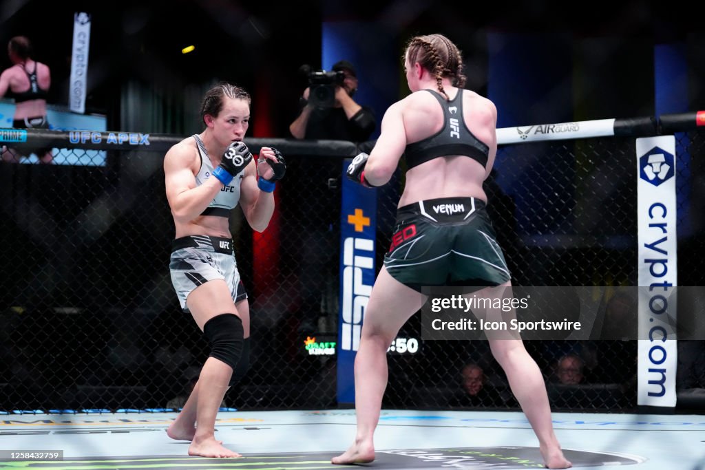 Alice Reed Ufc Elise Reed and Jinh Yu Frey compete in a 3-round bout at UFC Apex for ...