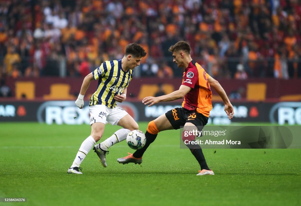 Galatasaray v Fenerbahce - Super Lig