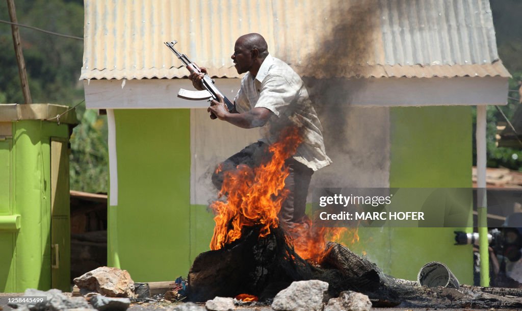 TOPSHOT-UGANDA-OPPOSITION-DEMO-POLICE