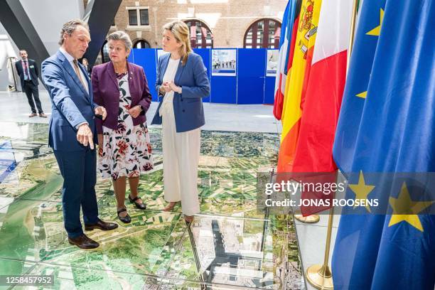 Port of Antwerp CEO Jacques Vandermeiren, European Commission commissioner of Home affairs Ylva Johansson and Interior Minister Annelies Verlinden...