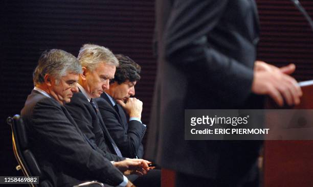 French luxury goods group LVMH CEO Bernard Arnault , his company general director Antonio Belloni and financial director Jean-Jacques Guiony attend a...