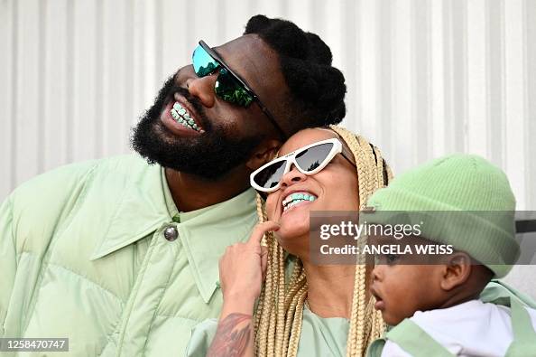 Tobe Rapper US rapper Tobe Nwigwe and his family arrive for