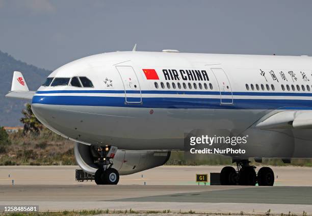 After three years without service and due to the pandemic, the airline Air China has restarted its flights with Barcelona. The route between...