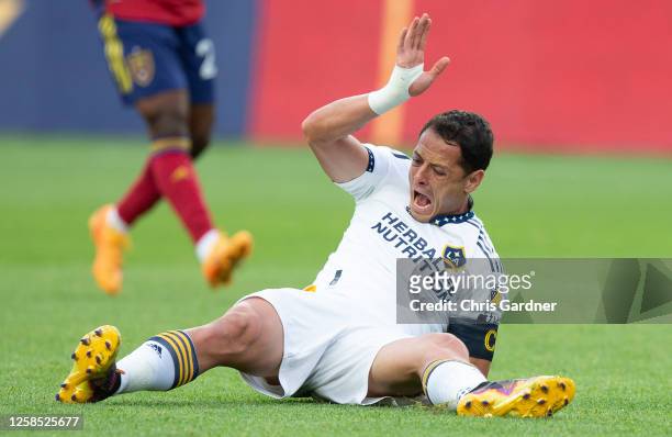 Javier Hernandez of the Los Angeles Galaxy screams in pain after injuring his knee during the first half of the quarterfinals of the 2023 U.S. Open...
