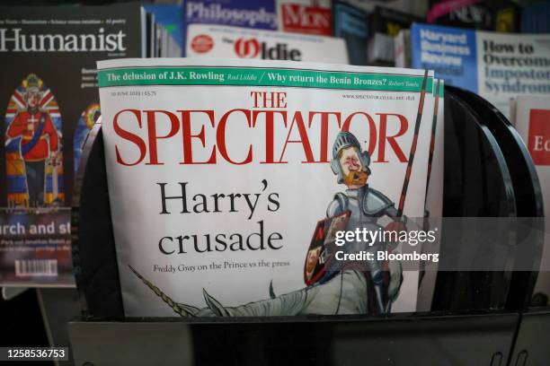 Latest Spectator 30,579 The Spectator Stock Photos, High-Res Pictures, and Images ...