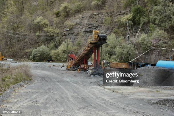 Arkwright Mine 1,315 West Virginia Coal Mine Stock Photos, High-Res Pictures, and ...