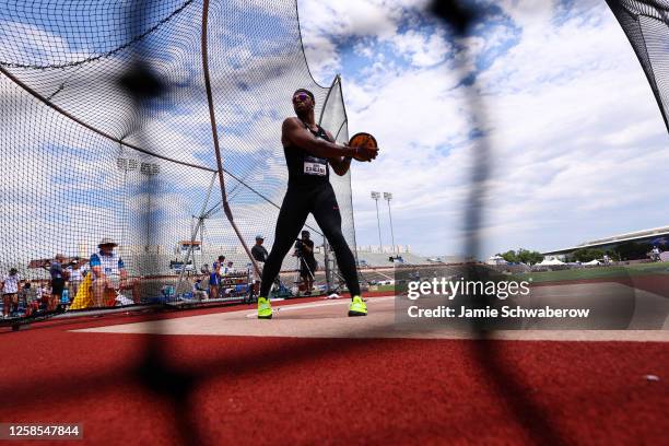 Kyle Garland of Georgia Bulldogs prepares to compete in decathlon men's discus during the Division I Men's and Women's Outdoor Track & Field...