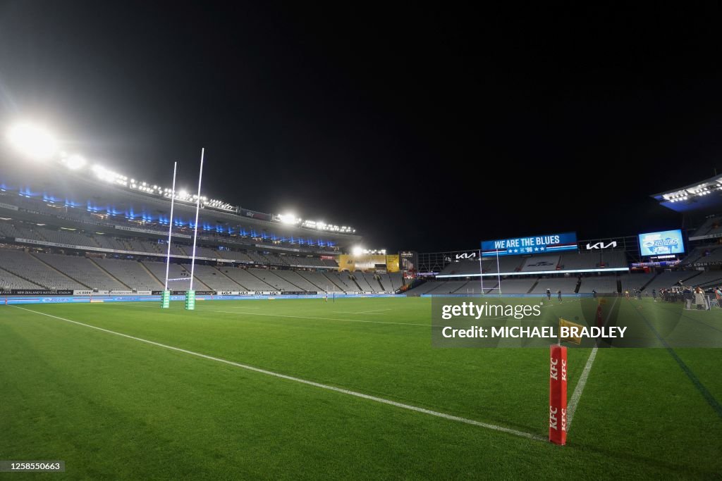 RUGBYU-SUPER-NZL-BLUES-WARATAHS