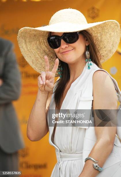 Actress Kate Hudson arrives at the second annual Veuve Clicquot Manhattan Polo Classic May 30, 2009 on Governors Island where Prince Harry will play...