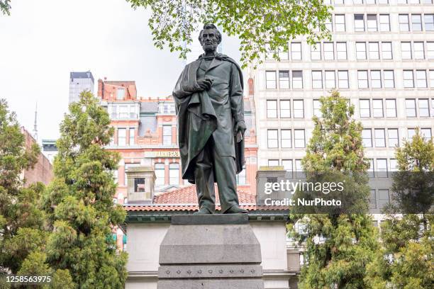Statue Of Abraham Lincoln (New York City) Photos and Premium High Res
