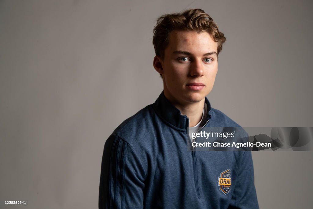 Conner Portrait Connor Bedard poses for a portrait during the 2023 NHL Scouting... News ...