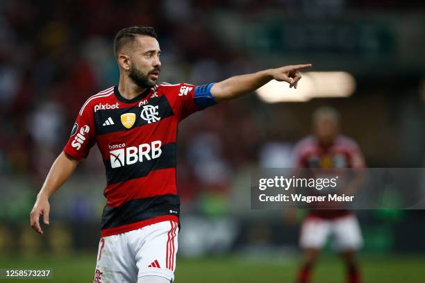 Everton Ribeiro of Flamengo reacts during a Copa CONMEBOL Libertadores 2023 Group A match between Flamengo and Racing Club at Maracana Stadium on...