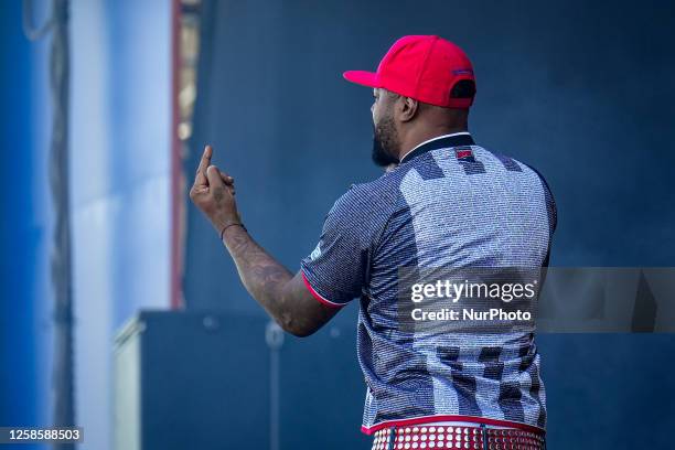 Pascal Middle Finger 128 Pascal Nouma Stock Photos, High-Res Pictures, and Images - Getty Images