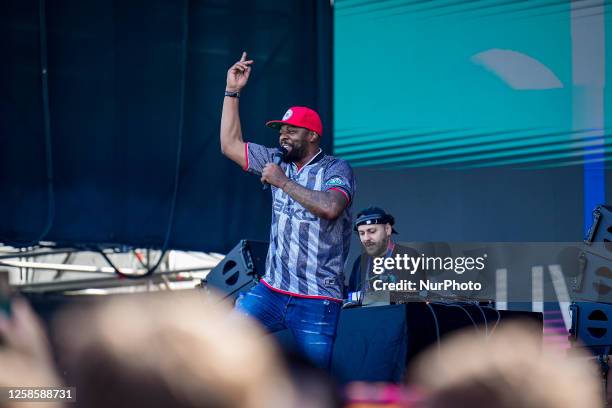 Pascal Nouma Radyo 128 Pascal Nouma Stock Photos, High-Res Pictures, and Images - Getty Images