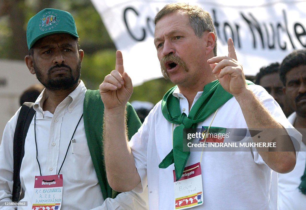 INDIA-WSF-FRANCE-BOVE-FARMERS