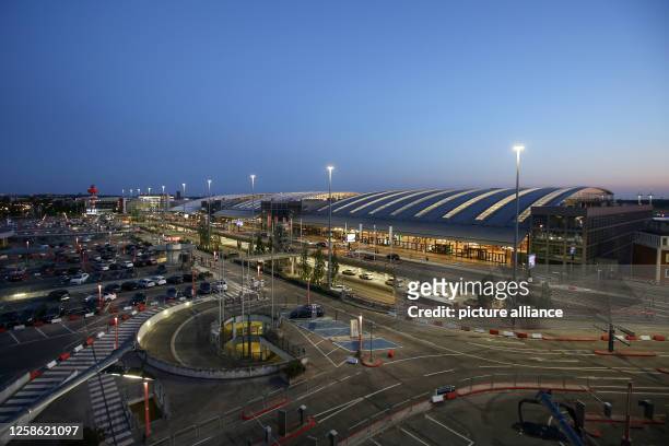 June 2023, Hamburg: View of Hamburg Airport before the start of the multinational military exercise "Air Defender 2023". The exercise involves 25...