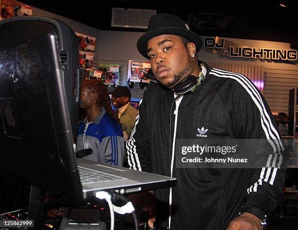 Jason Manzell Rapper 102 Jason Mizell Jr Photos & High Res Pictures - Getty Images