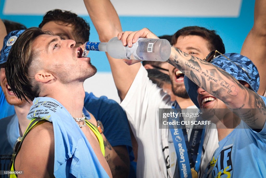 FBL-EUR-ENG-C1-PR-FA CUP-MANCITY-PARADE
