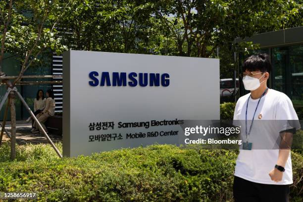 The Samsung Electronics Co. Logo at the company's headquarters in Suwon, South Korea, on Tuesday, June 13, 2023. Samsung Electronics will unveil its...