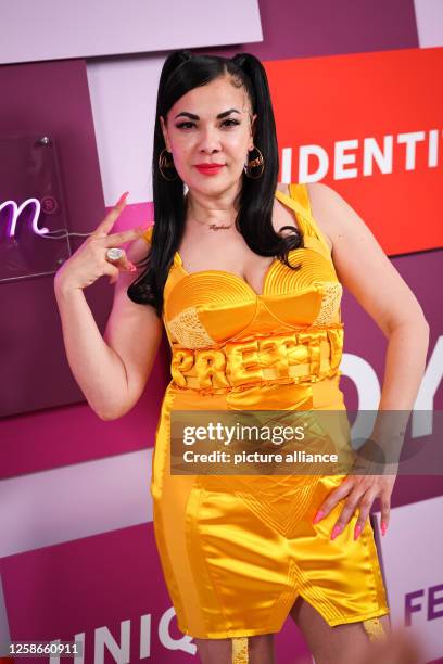 Dargo Reyhan 53 Dr Reyhan Sahin Stock Photos, High-Res Pictures, and Images - Getty ...