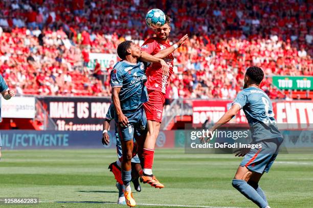 Robin Propper of FC Twente and Jonathan de Guzman of Sparta Rotterdam Battles for the ball during the Eredivisie Playoff match between FC Twente and...