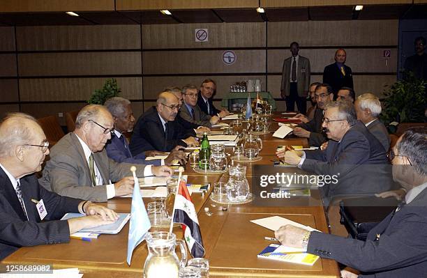Un Conference Vienna 700 United Nations Office At Vienna Stock Photos, High-Res Pictures ...