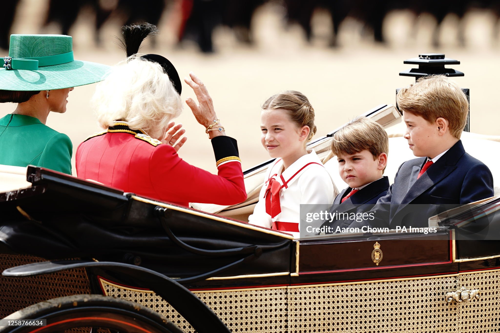 Trooping the Colour 2023 ОБНОВЛЯЕТСЯ Trooping the Colour 2023 ОБНОВЛЯЕТСЯ