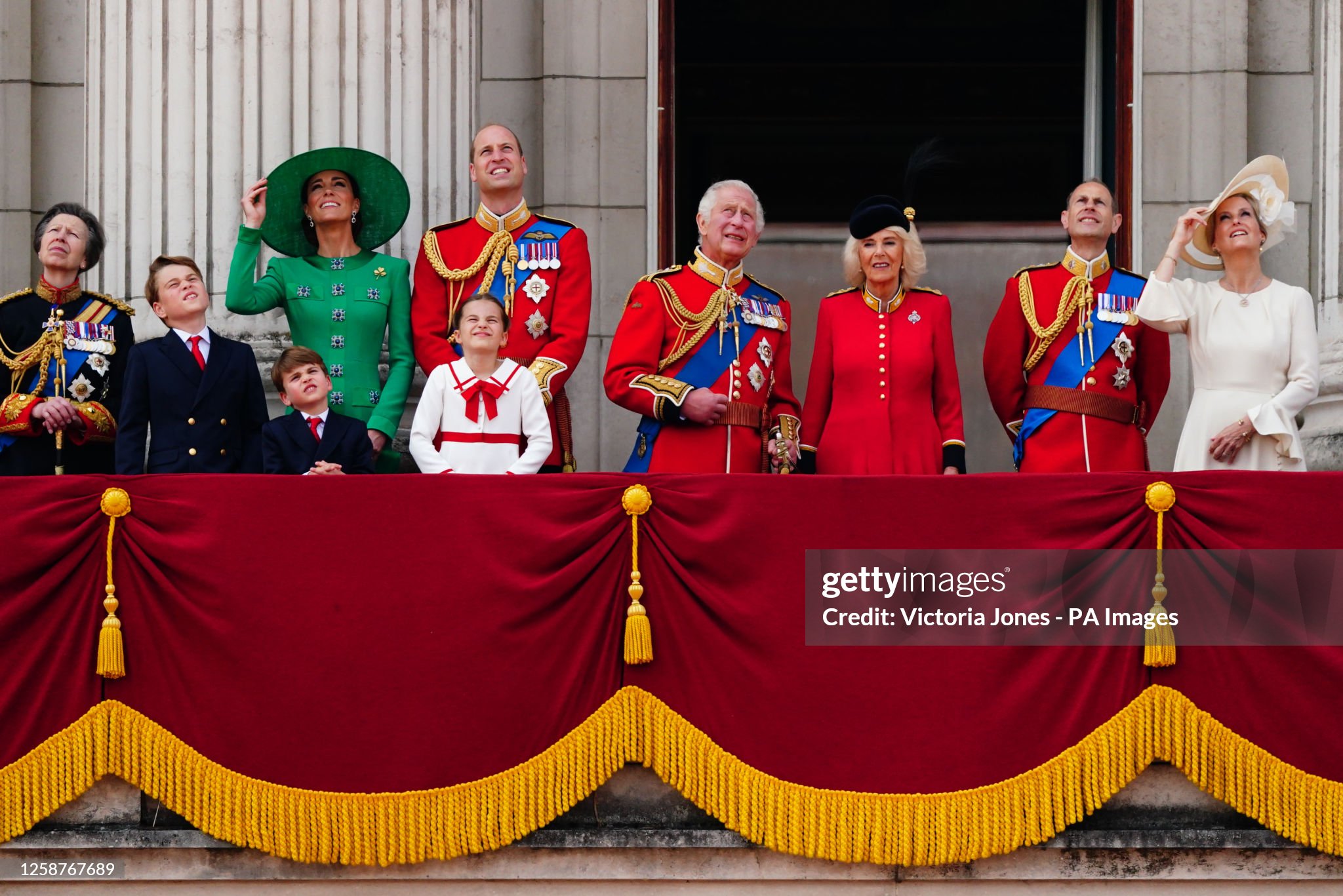Trooping the Colour 2023 ОБНОВЛЯЕТСЯ Trooping the Colour 2023 ОБНОВЛЯЕТСЯ