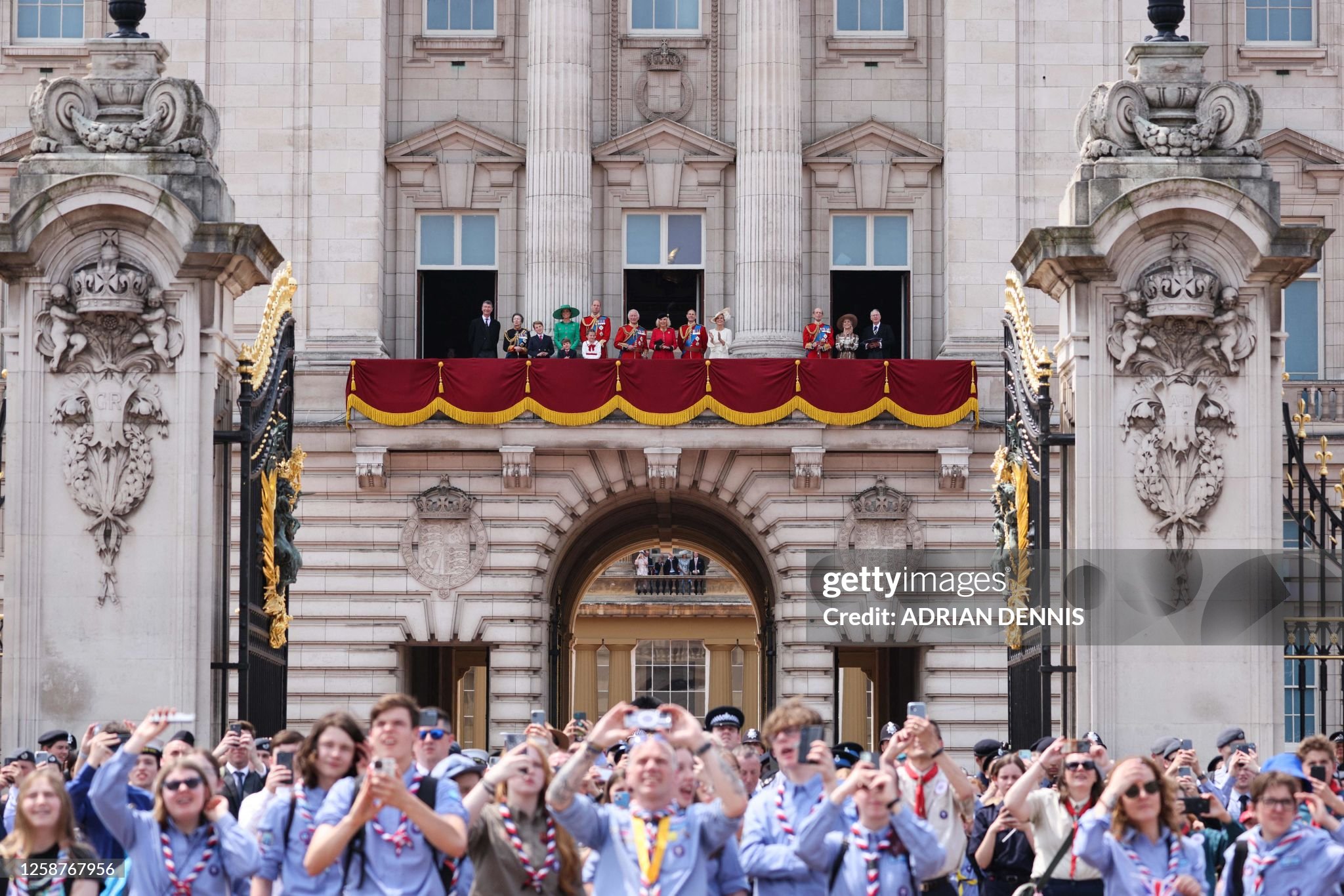 Trooping the Colour 2023 ОБНОВЛЯЕТСЯ Trooping the Colour 2023 ОБНОВЛЯЕТСЯ