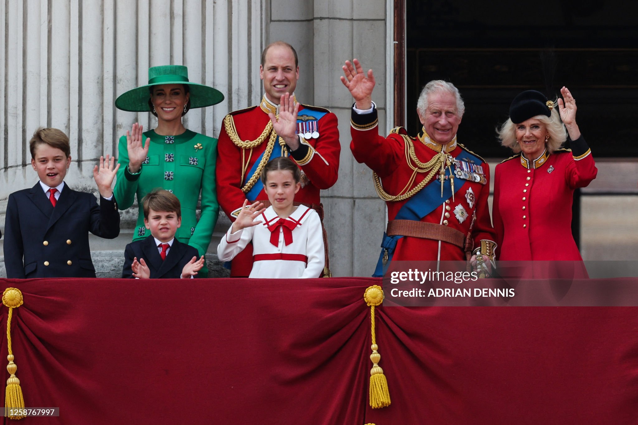 Trooping the Colour 2023 ОБНОВЛЯЕТСЯ Trooping the Colour 2023 ОБНОВЛЯЕТСЯ