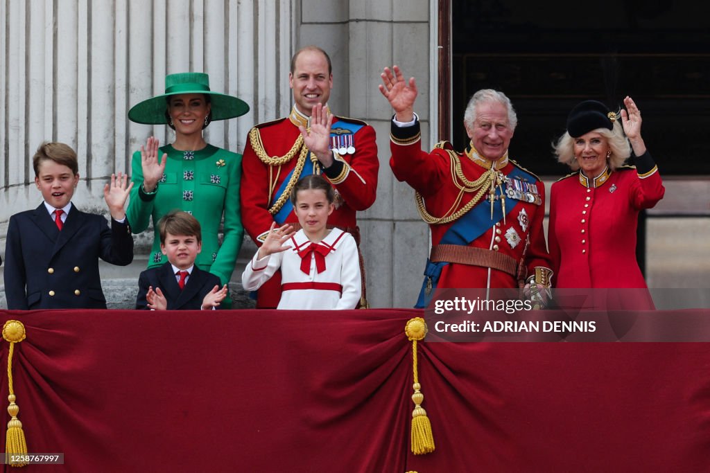 TOPSHOT-BRITAIN-ROYALS-TROOPING