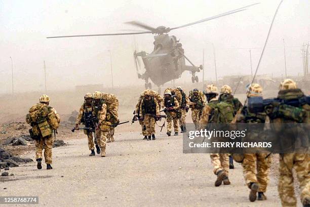 Operation Ruman 40 Commando 374 40 Commando Royal Marines Stock Photos, High-Res Pictures, and ...
