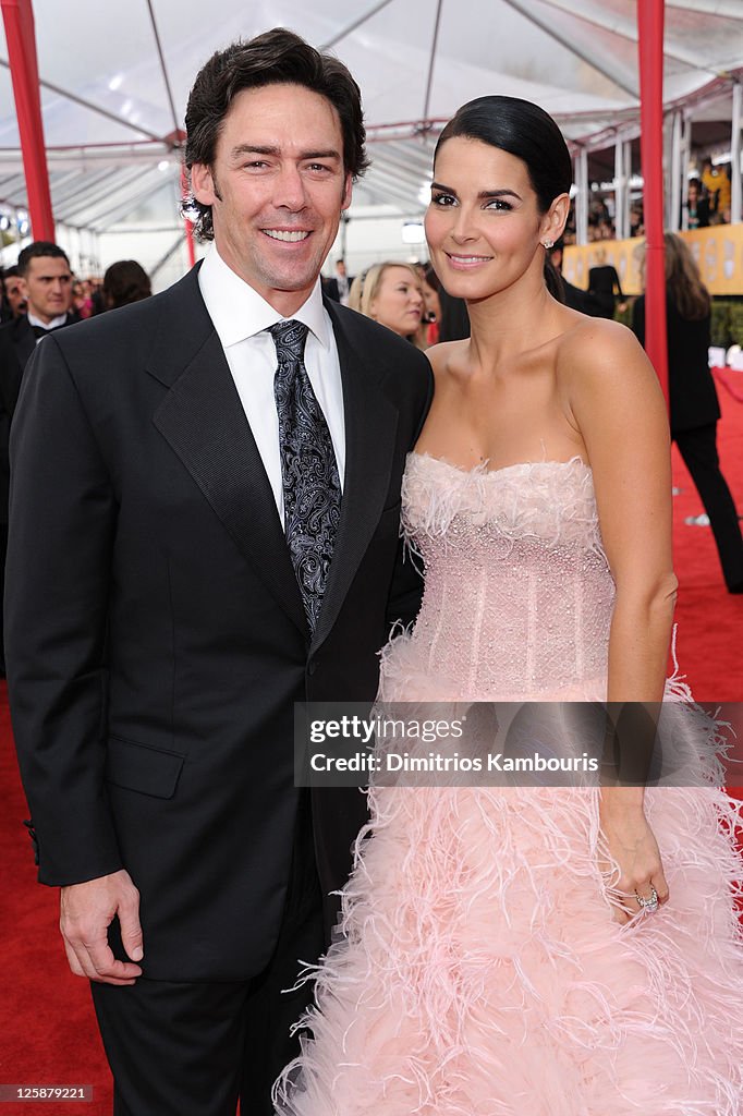 TNT/TBS Broadcasts The 17th Annual Screen Actors Guild Awards - Red Carpet