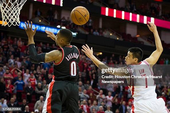 Houston Rockets point guard Jeremy Lin picks up a steal as he knocks ...