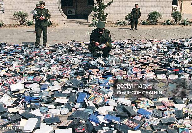 Compact Disc In China 1,105 China Cds Stock Photos, High-Res Pictures, and Images - Getty Images