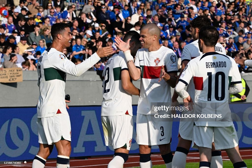 FBL-EURO-2024-QUALIFIER-ISL-POR