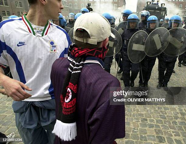 Hooligans Riot State Police Headquarters Photos and Premium High Res Pictures - Getty ...