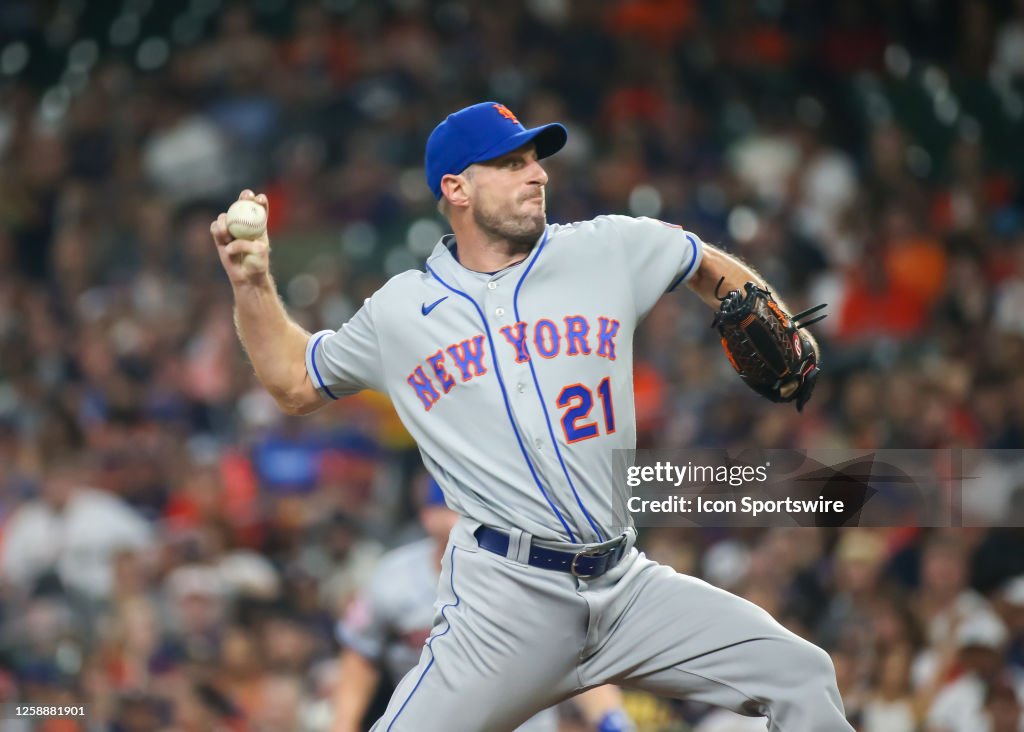 Mess Pitcher New York Mets starting pitcher Max Scherzer throws a pitch in the ...