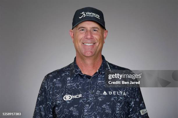 Stewart Cink current official PGA TOUR headshot.