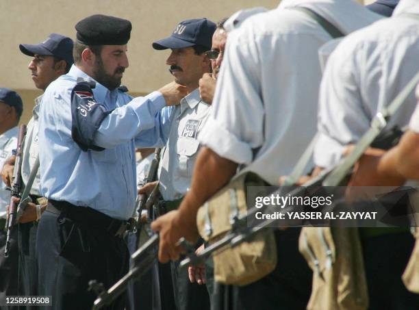 Basra Police Basra 2003 Photos and Premium High Res Pictures - Getty Images