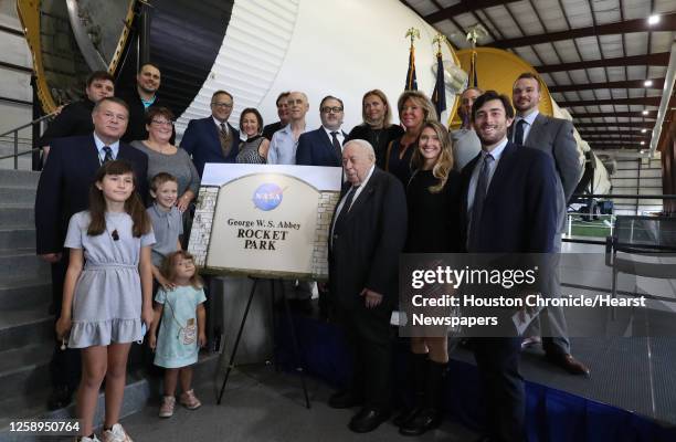 George Abbey 29 George Abbey (Nasa) Stock Photos, High-Res Pictures, and Images ...
