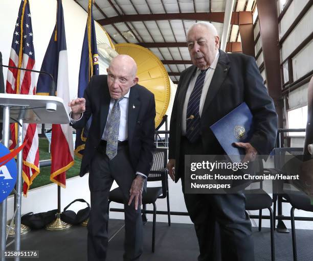 29 George Abbey (Nasa) Stock Photos, High-Res Pictures, and Images ...