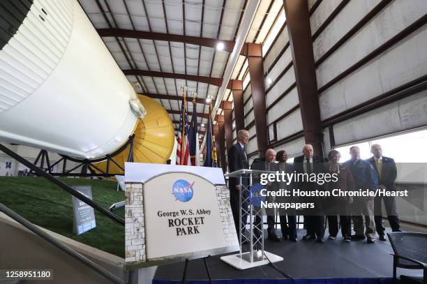 George Abbey 29 George Abbey (Nasa) Stock Photos, High-Res Pictures, and Images ...