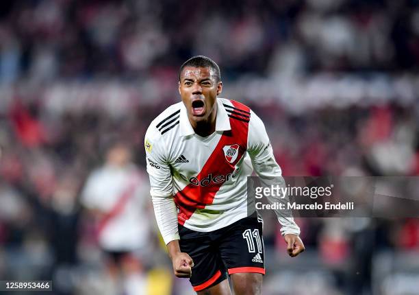 Nicolas De La Cruz of River Plate celebrates after scoring the team's first goal during a match between River Plate and Instituto as part of Liga...