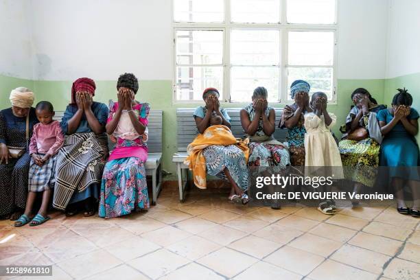 The M23 rebel offensive has caused panic in North Kivu, in eastern Democratic Republic of Congo. On April 7 a group of women seated in the waiting...